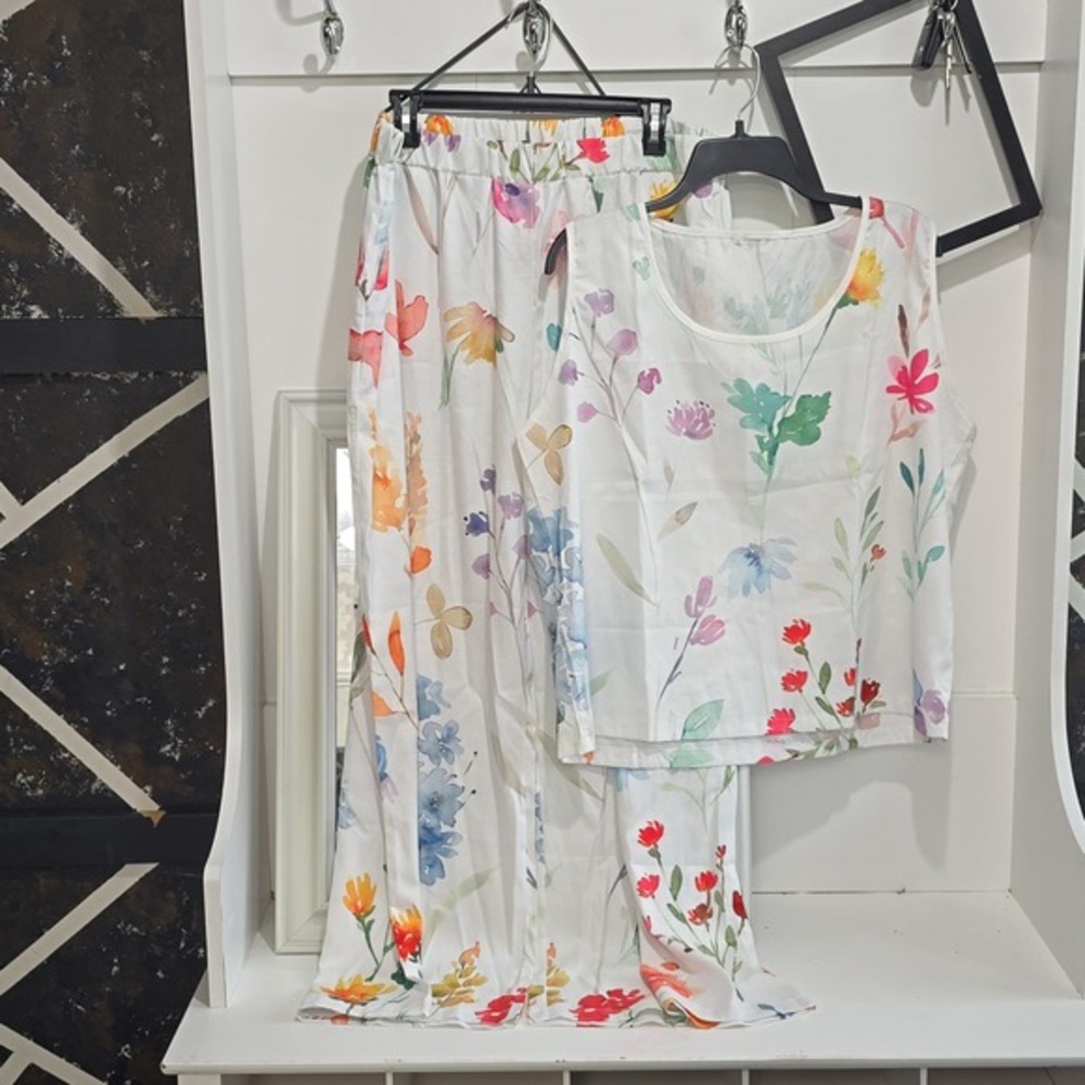 Vintage-BEAUTIFUL FLORAL 2 PIECE SET